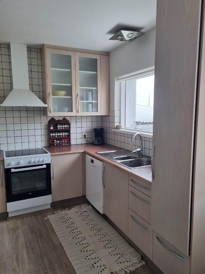 Guesthouse Maddy Húsavík Eksteriør billede